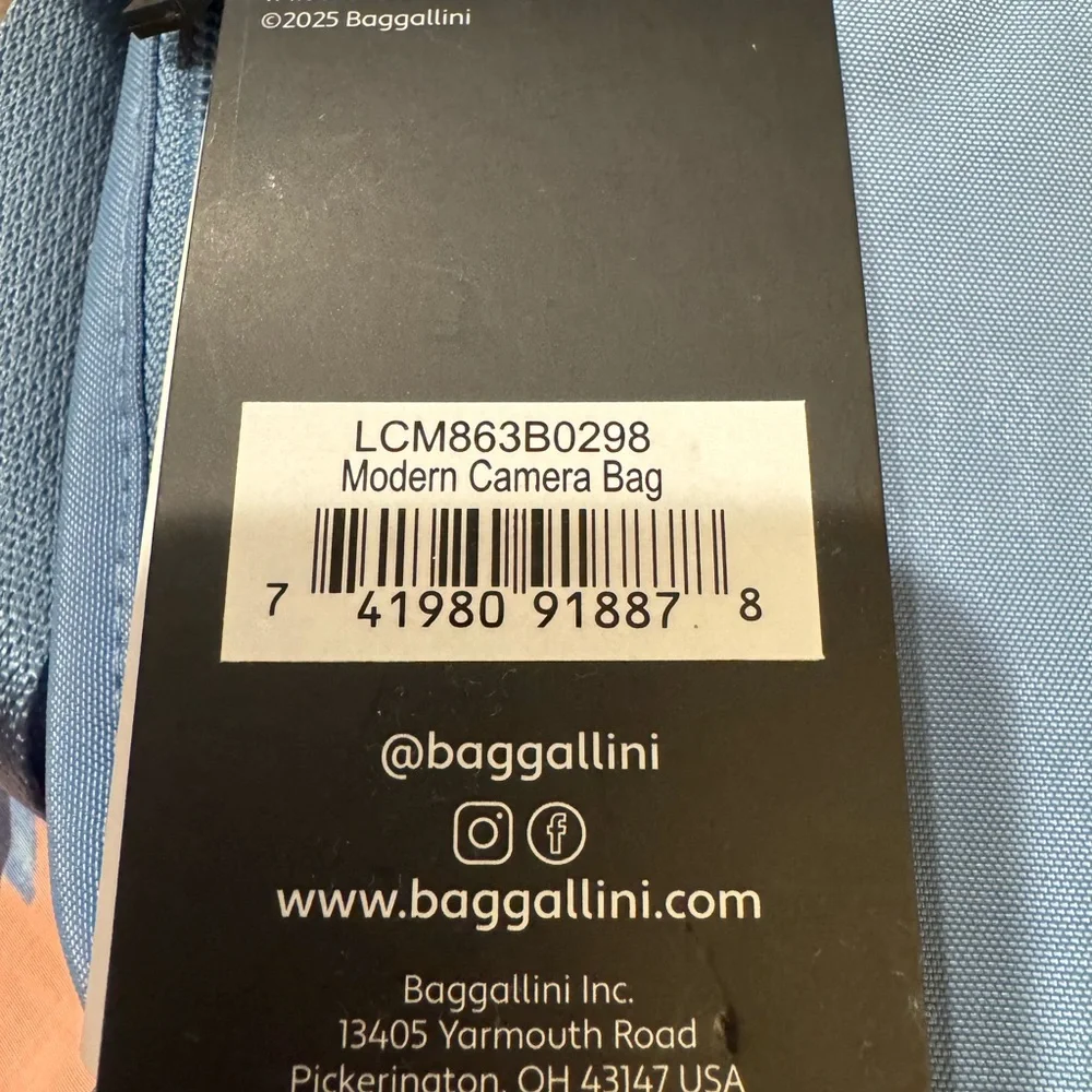 Baggallini Slate Blue Messenger Bag - Picture 2 of 15
